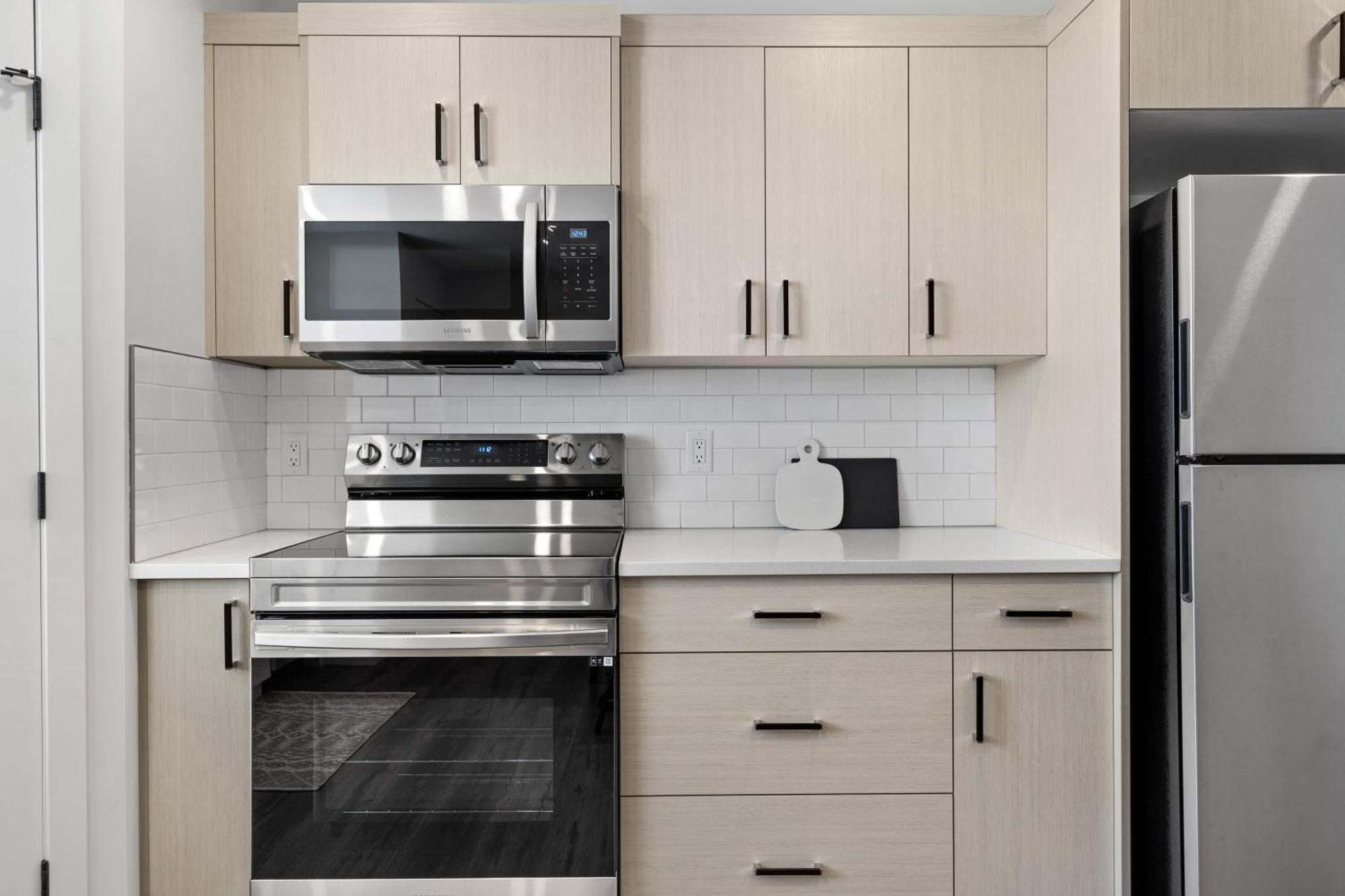 Livingston Way I Sleep 6 I Netflix I Kitchen I Tv Villa Pincher Creek Bagian luar foto